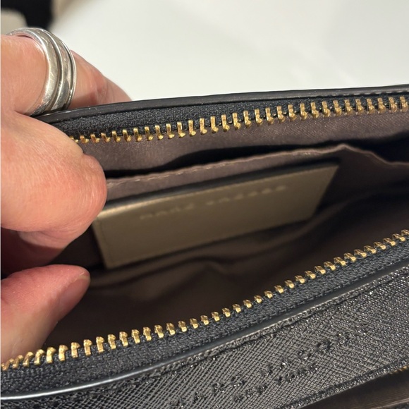 Marc Jacobs Cream and Black Crossbody Camera Bag - Picture 10 of 12